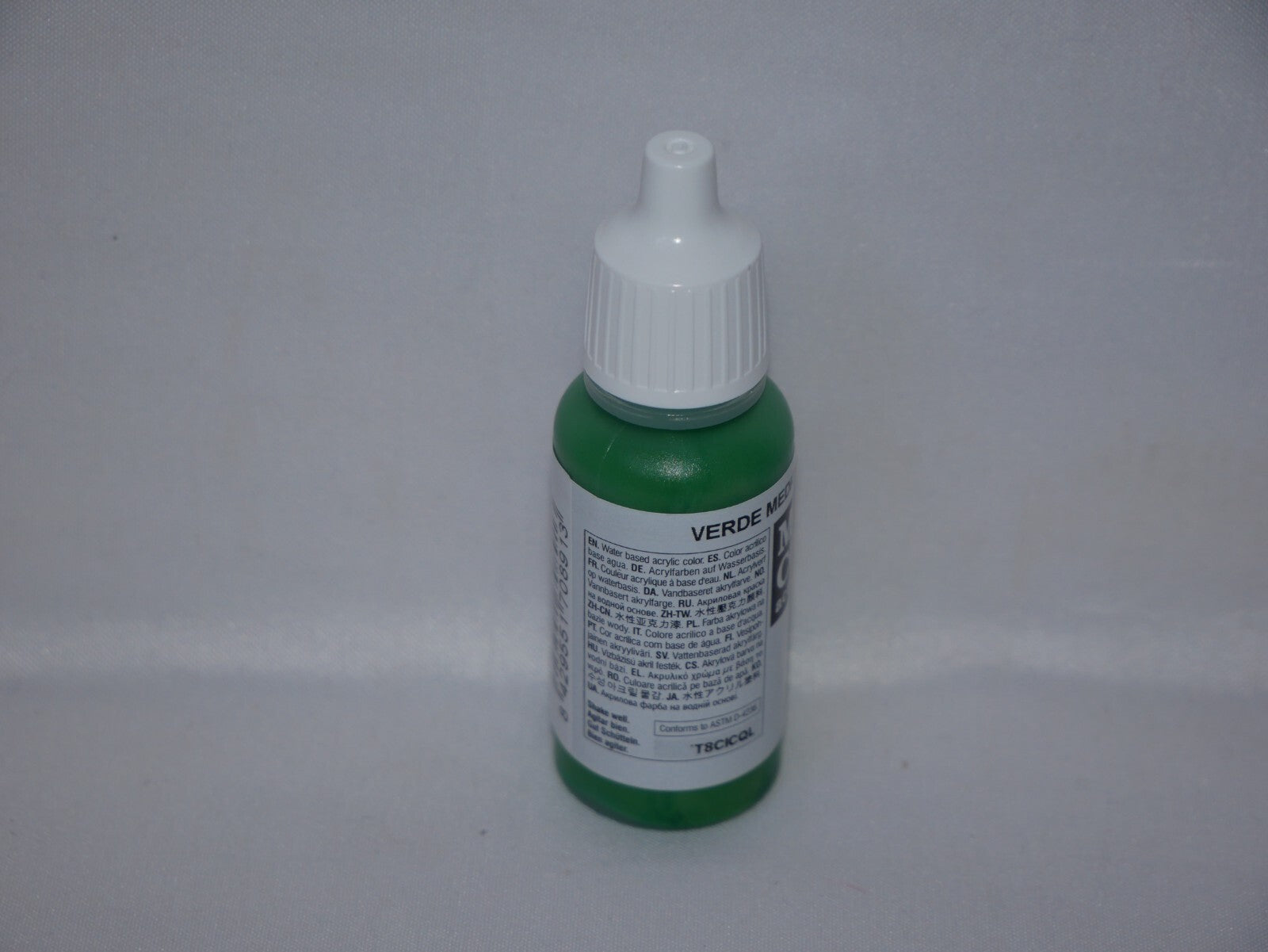 Vallejo Model Color Intermediate Green Acrylic 17ml Dropper Bottle - 70.891
