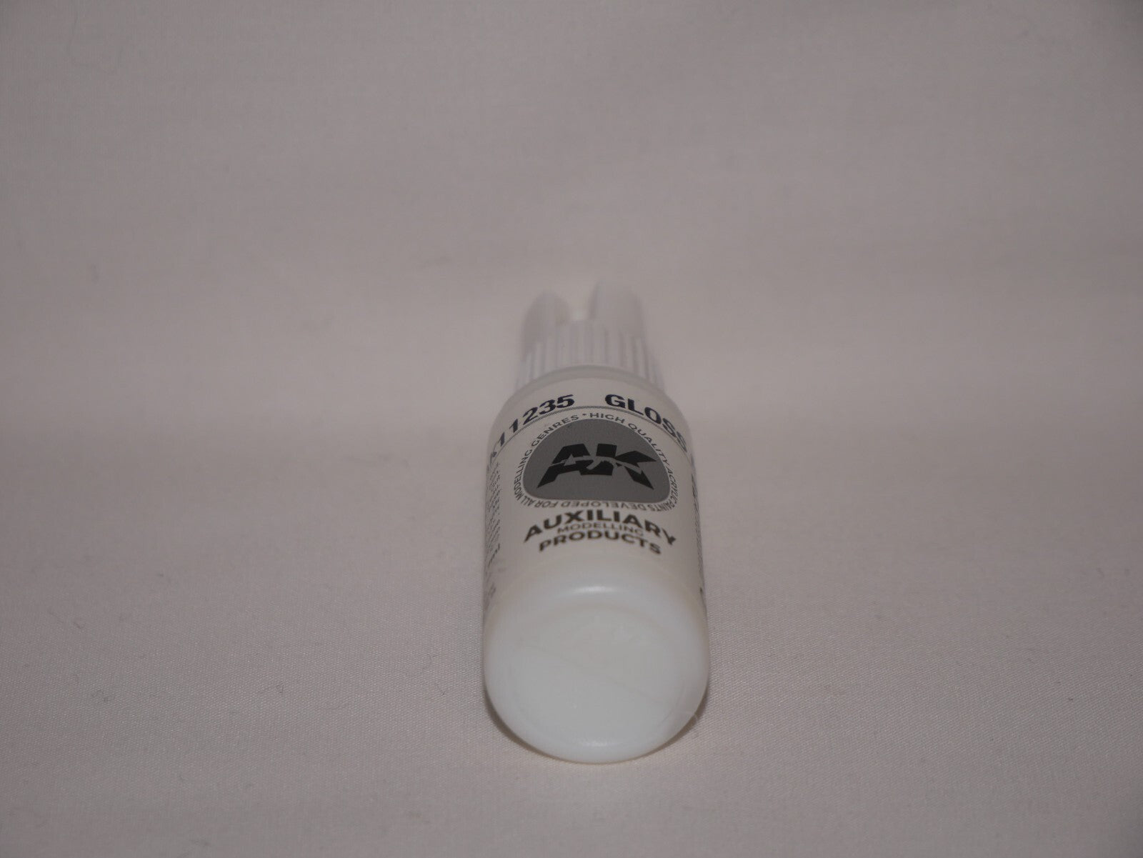 AK Interactive Auxiliary Products Range Gloss Medium 17ml Dropper Bottle AK11235