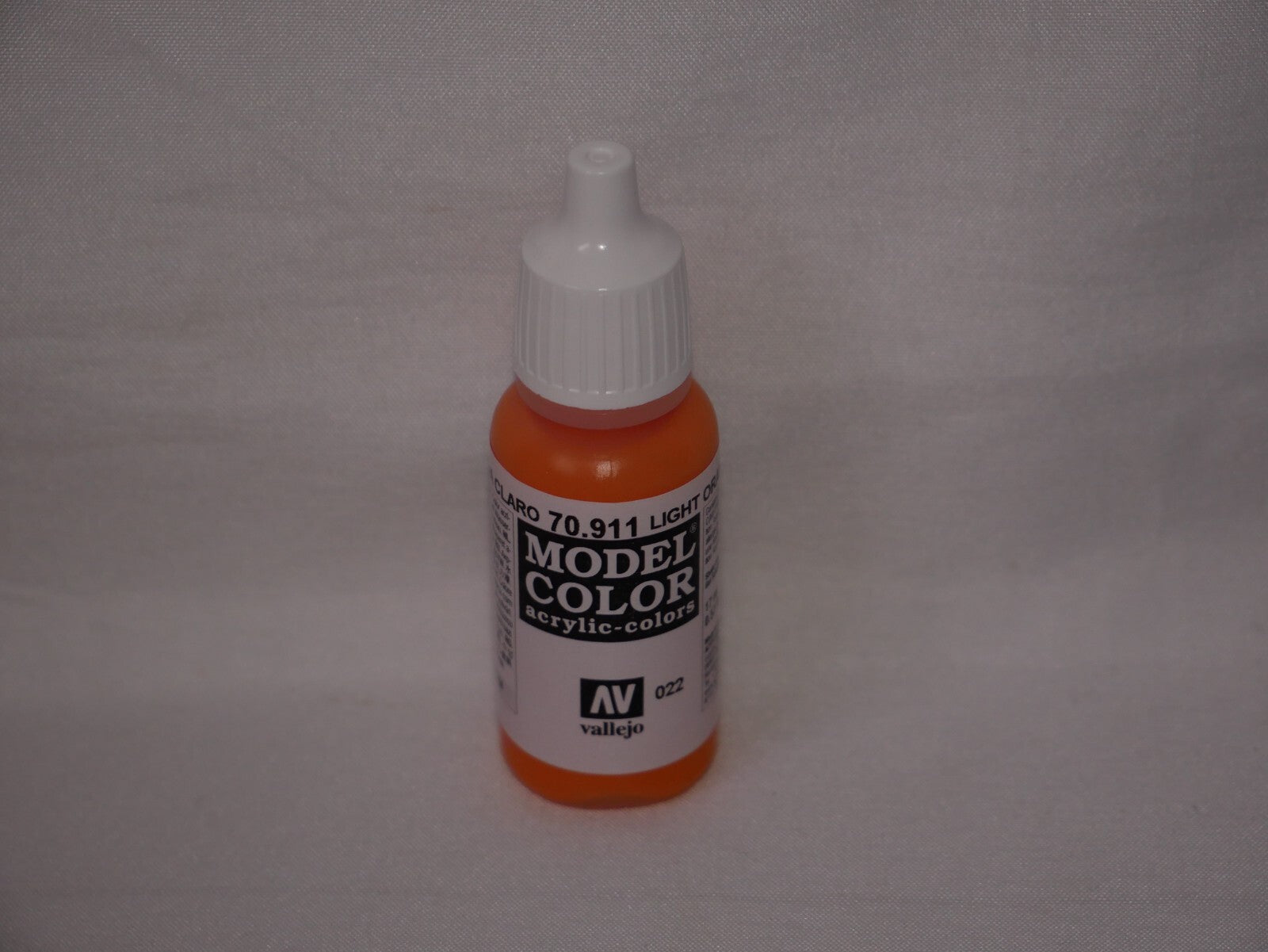 Vallejo Model Color Light Orange Acrylic 17ml/0.57 fl oz Dropper Bottle - 70.911