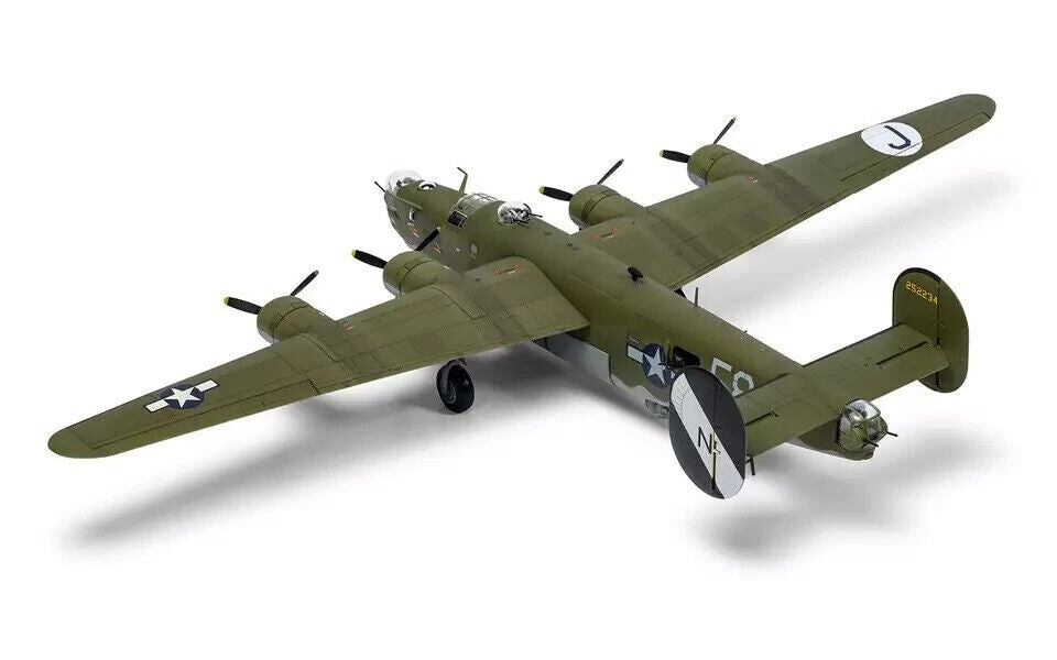 Airfix 1:72 Scale Consolidated B-24H Liberator Model Kit Skill Level 3 - A09010