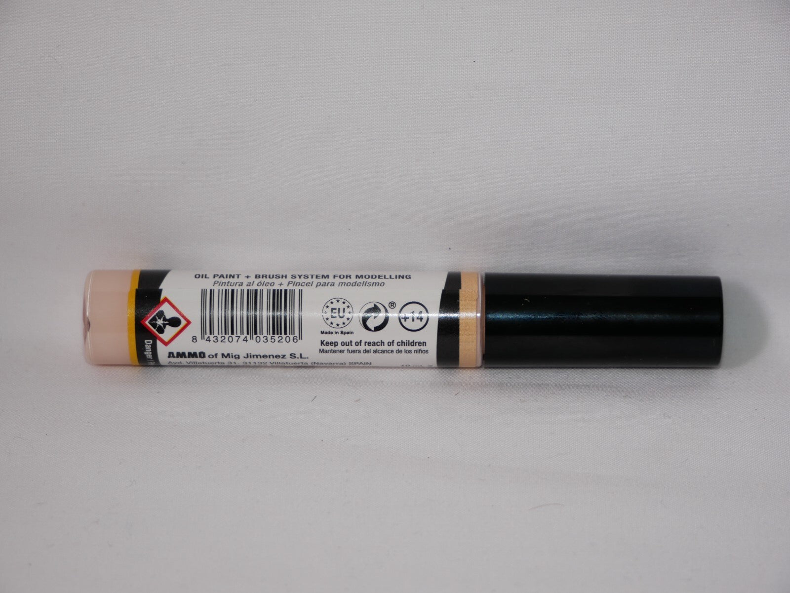 Ammo By Mig Jimenez Basic Flesh Oilbrusher With Fine Brush Applicator A.MIG-3520