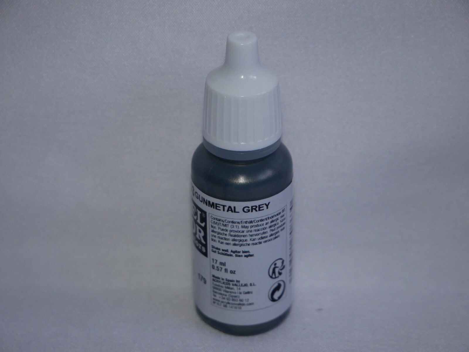 Vallejo Model Color Gunmetal Grey Metallic Acrylic 17ml Dropper Bottle - 70.863