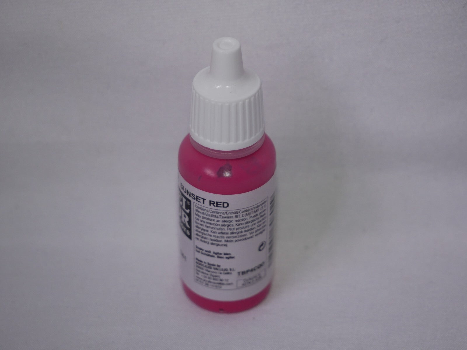 Vallejo Model Color Sunset Red Acrylic 17ml/0.57 fl oz Dropper Bottle - 70.802