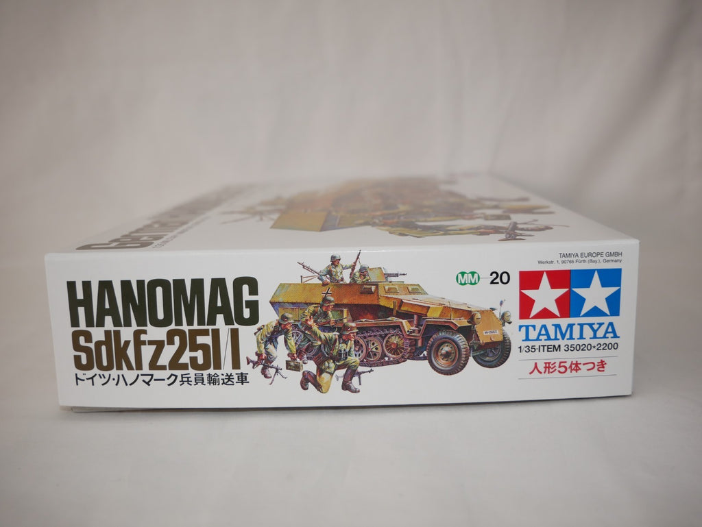 Tamiya 1:35 Military Miniature Series No.20 German Hanomag Sd.Kfz.251/1 - 35020