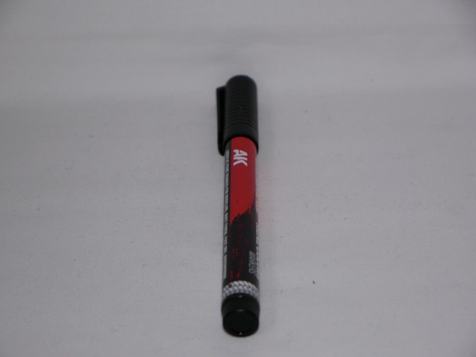 AK Interactive Real Colors Acrylic Fast Dry Markers Signal Red RAL 3020 - RCM003