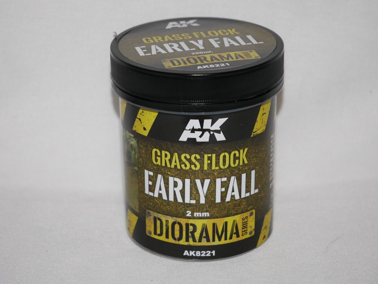 AK Interactive Diorama Series 2mm Early Fall Grass Flock 250ml Tub - AK8221