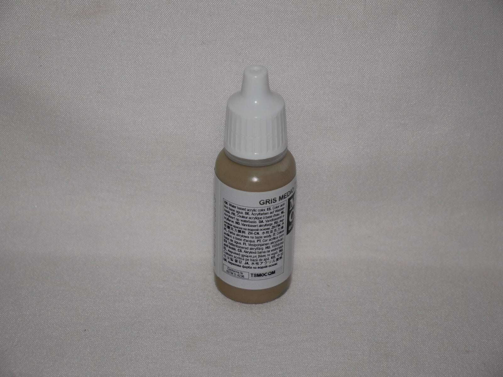 Vallejo Model Color Medium Grey Acrylic 17ml/0.57 fl oz Dropper Bottle - 70.987