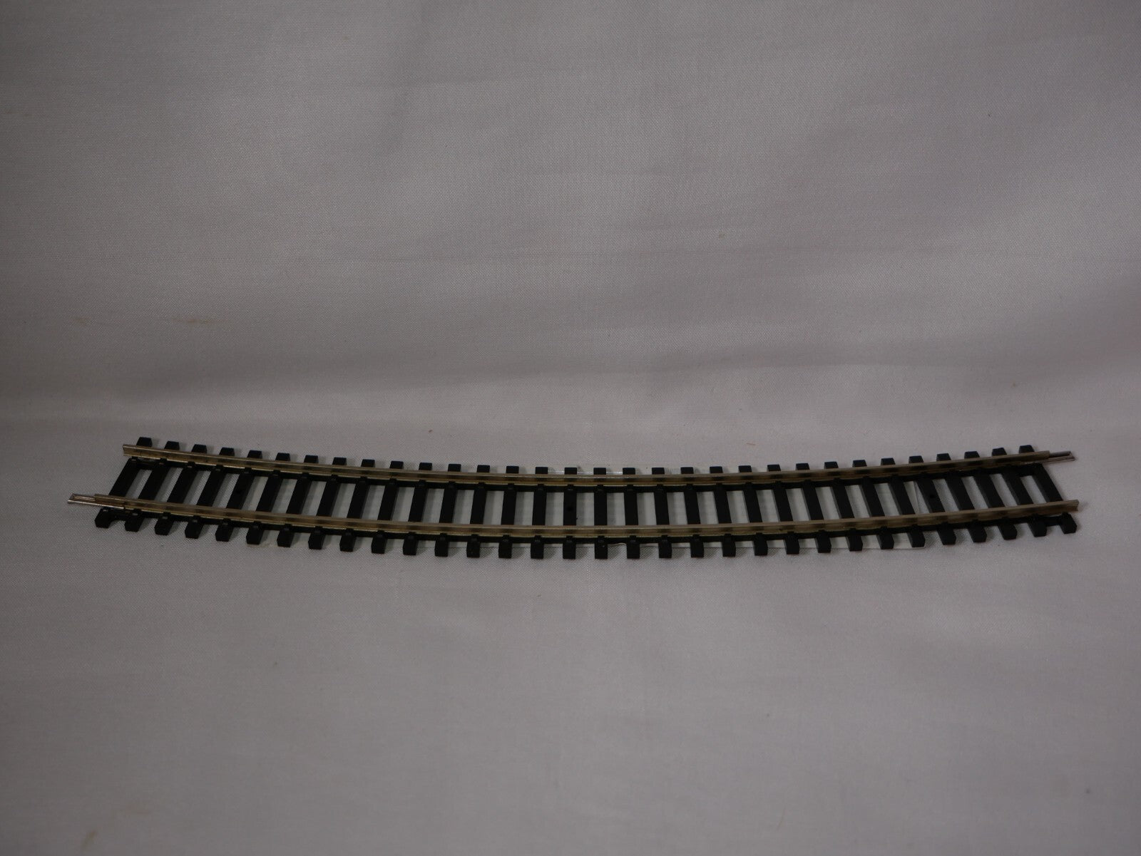 Hornby 1:76 Model Railway Track Single Piece 4th Radius 22.5 Deg Curve Arc R8261