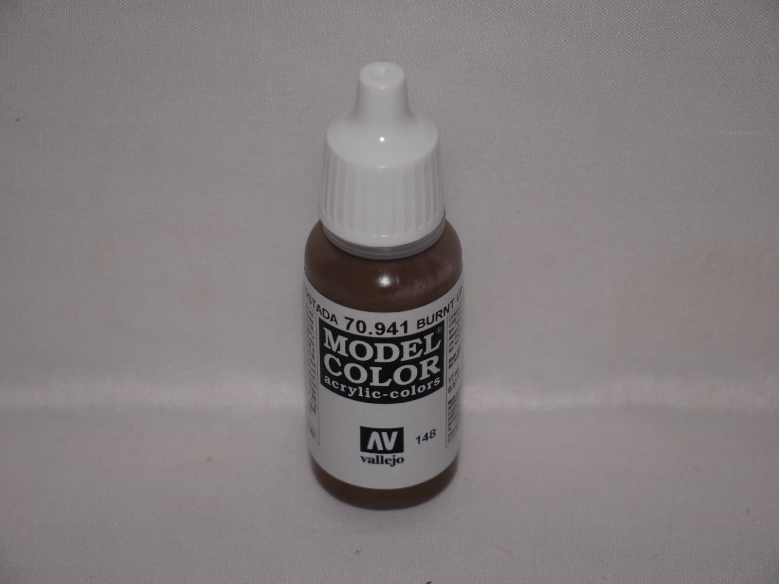 Vallejo Model Color Burnt Umber Acrylic 17ml /0.57 fl oz Dropper Bottle - 70.941