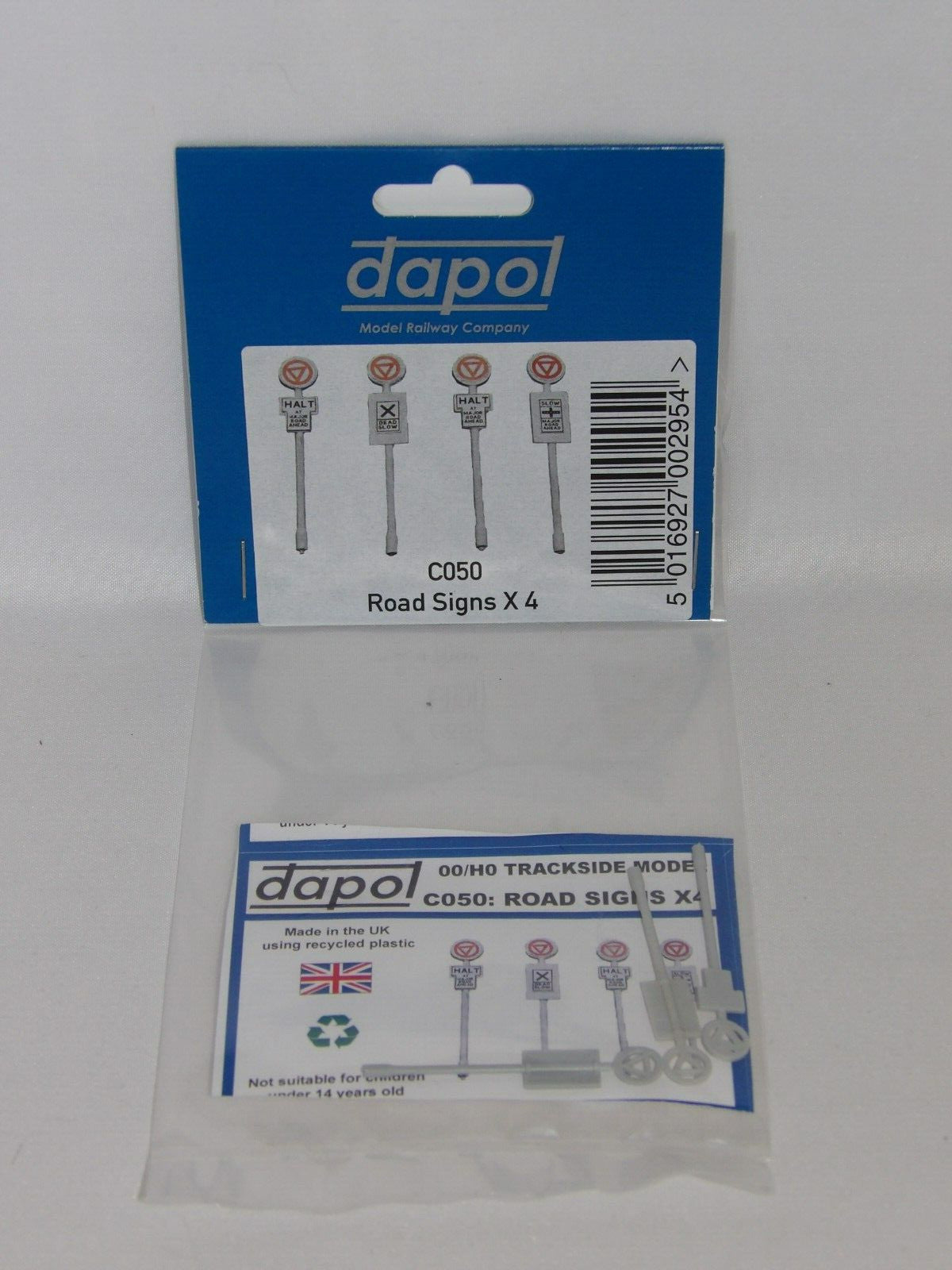 Dapol Kitmaster "OO/HO" Road Signs X 4 C050