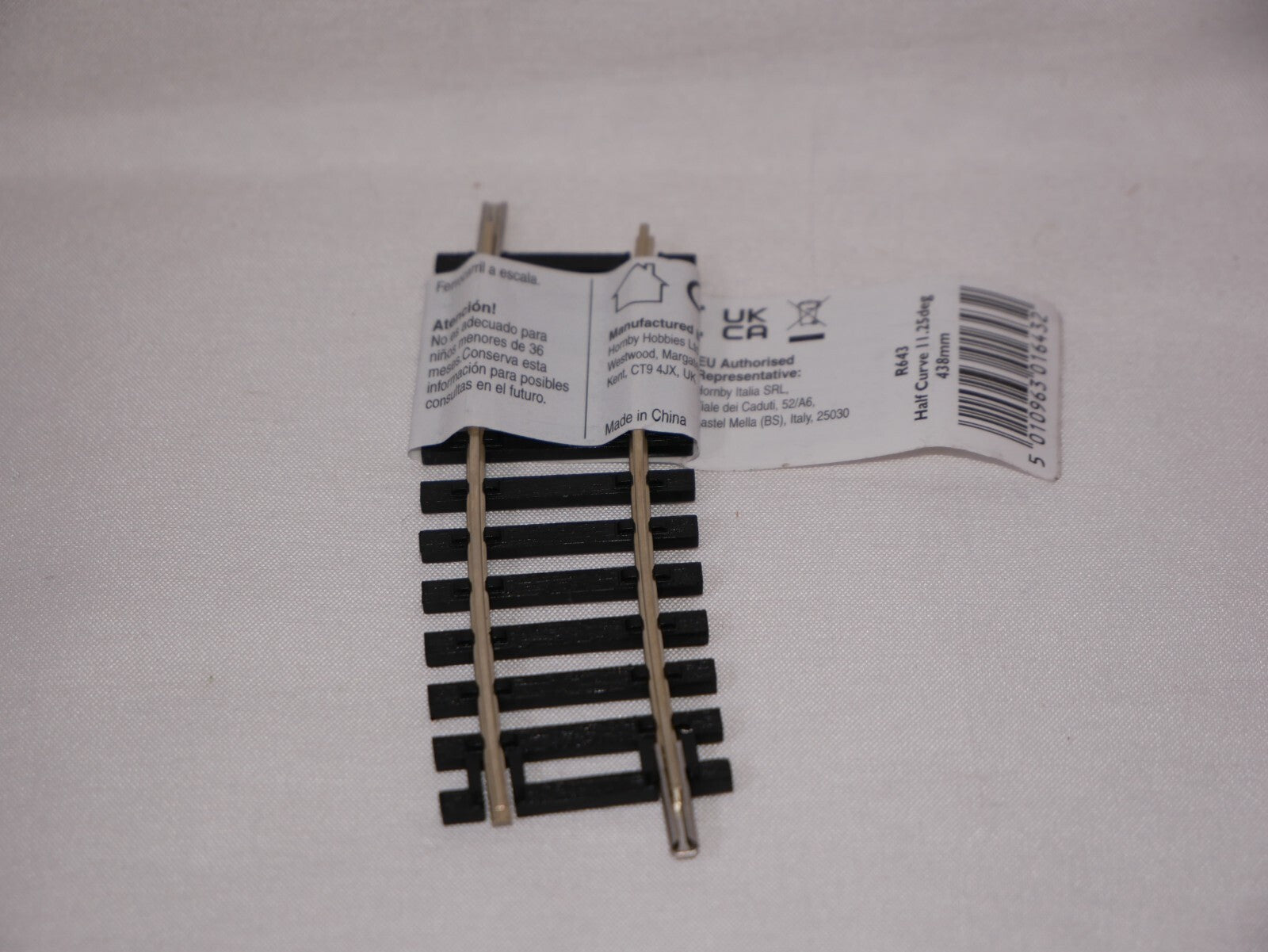 Hornby 1:76 Model Railway Track Single Piece 2nd Radius Half 11.25deg Curve R643