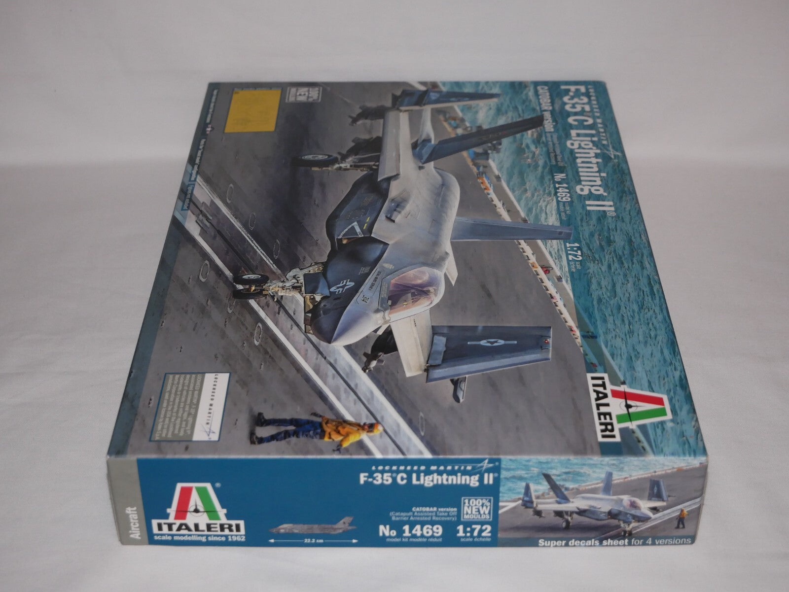 Italeri 1:72 Scale Lockheed Martin F-35C Lightning II ''CATOBAR Version'' - 1469