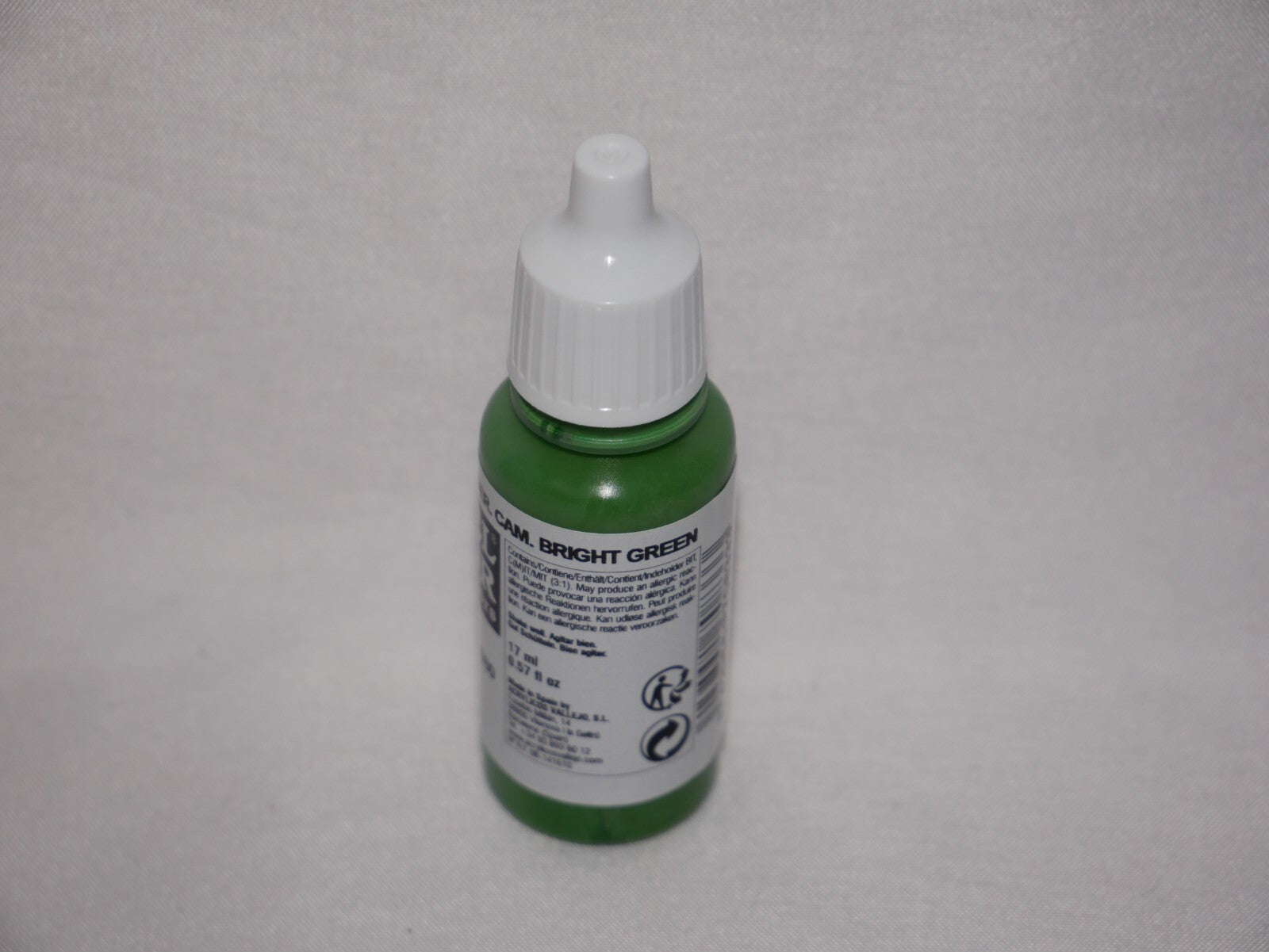 Vallejo Model Color German Camouflage Bright Green Acrylic 17ml Dropper - 70.833
