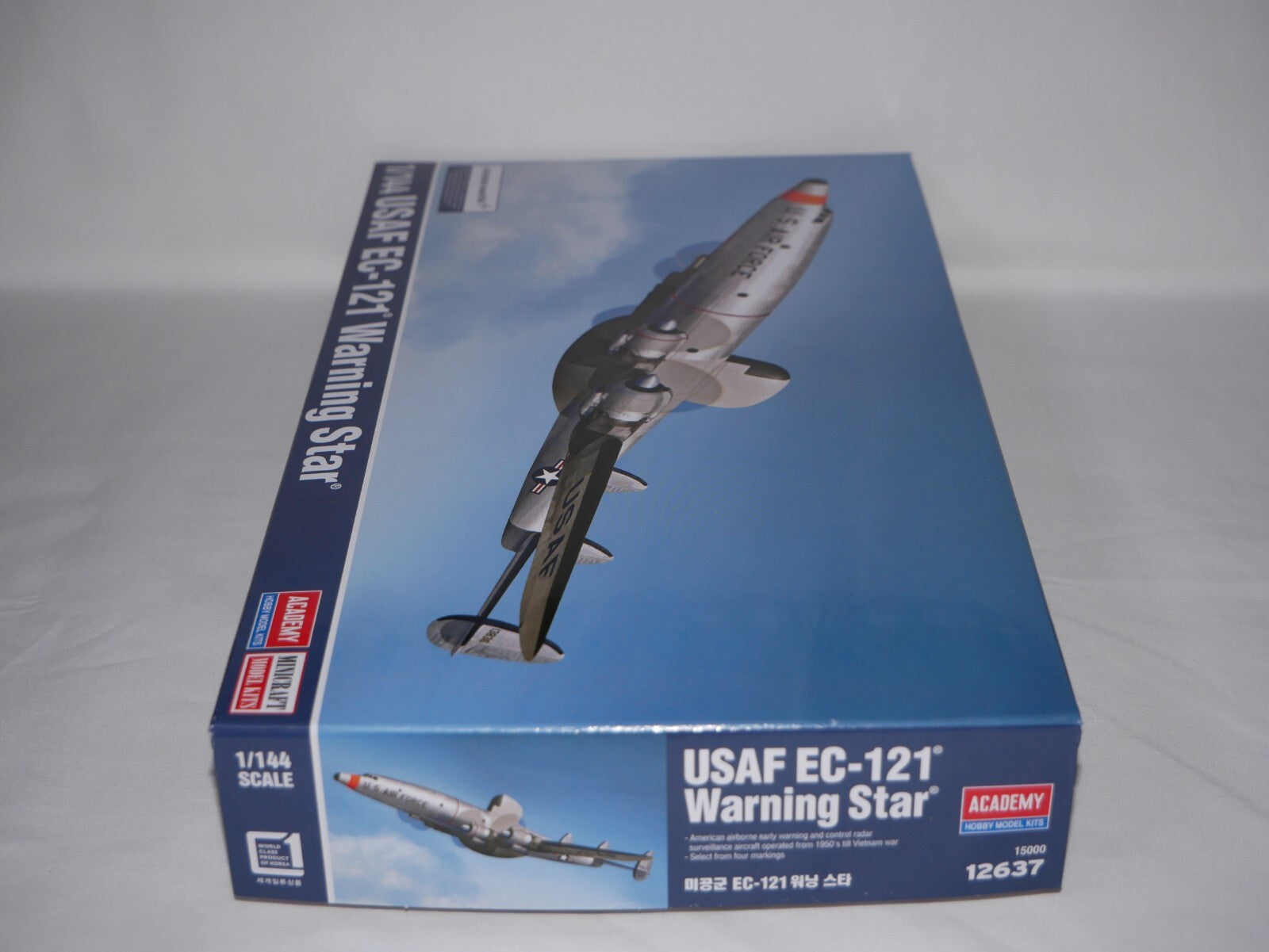 Academy Model Kits 1:144 USAF Lockheed EC-121 Warning Star Skill Level 4 - 12637