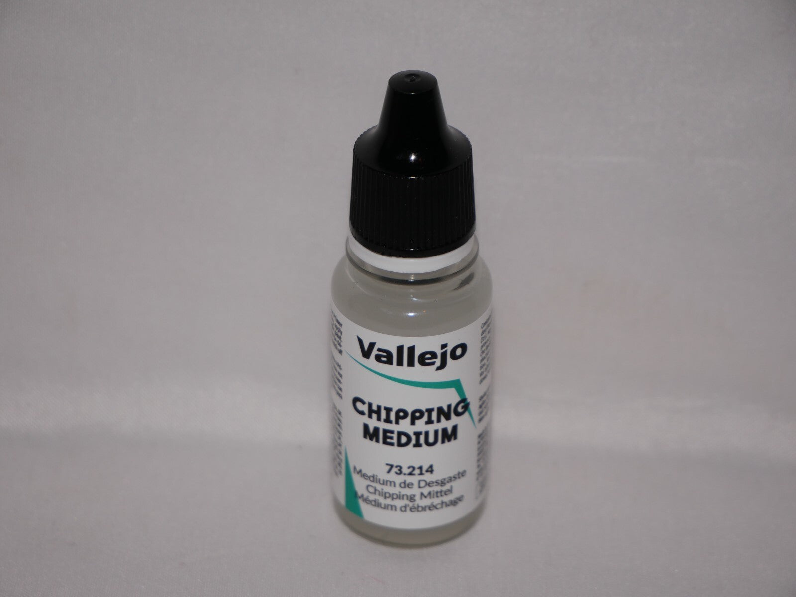 Vallejo Auxiliary Products Chipping Medium 18ml/0.60 fl oz Dropper Bottle 73.214