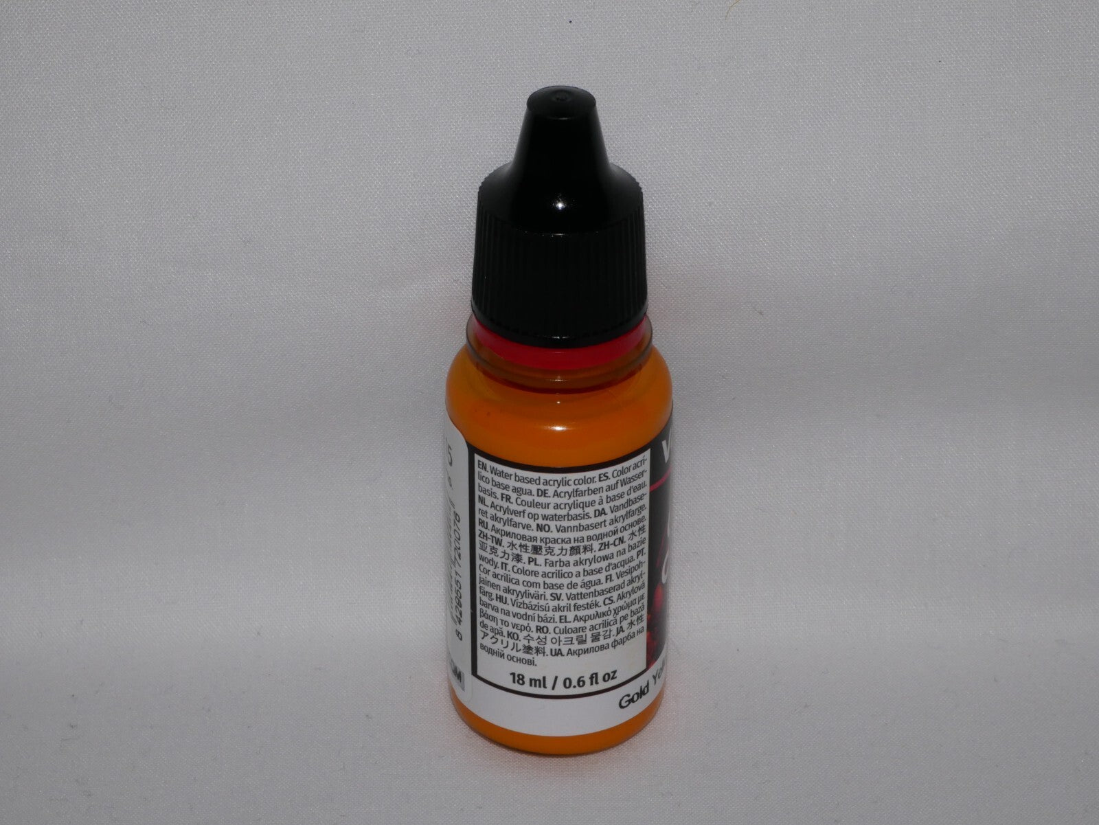Vallejo Game Color Acrylic Gold Yellow 18ml/0.6 fl oz Dropper Bottle - 72.007