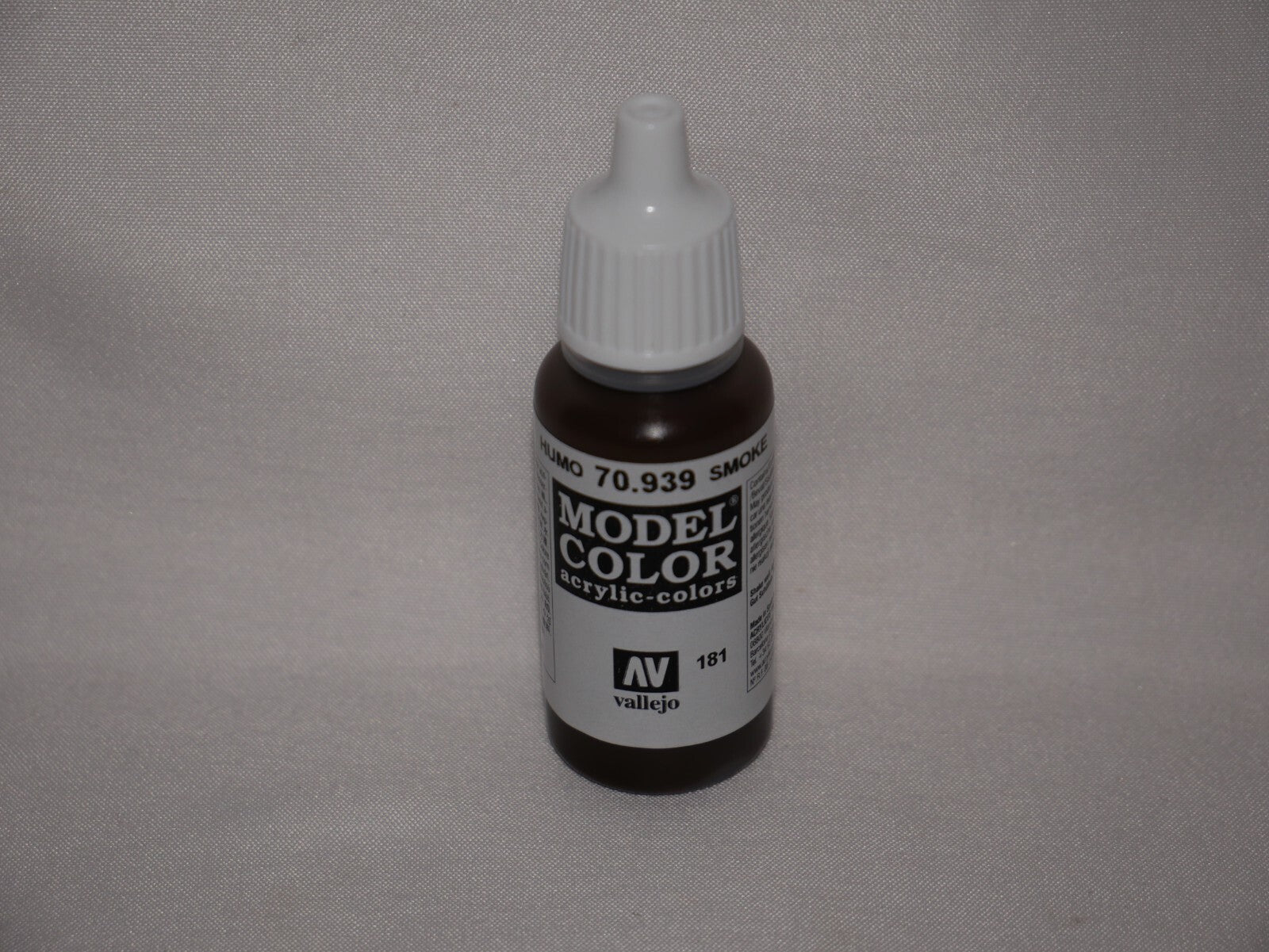 Vallejo Model Color Smoke Acrylic 17ml/0.57 fl oz Dropper Bottle - 70.939