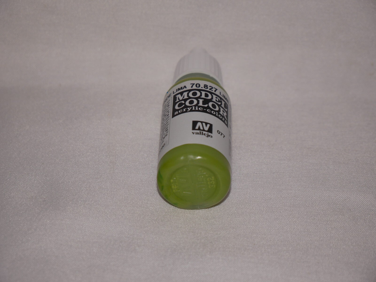 Vallejo Model Color Lime Green Acrylic 17ml /0.57 fl oz Dropper Bottle - 70.827