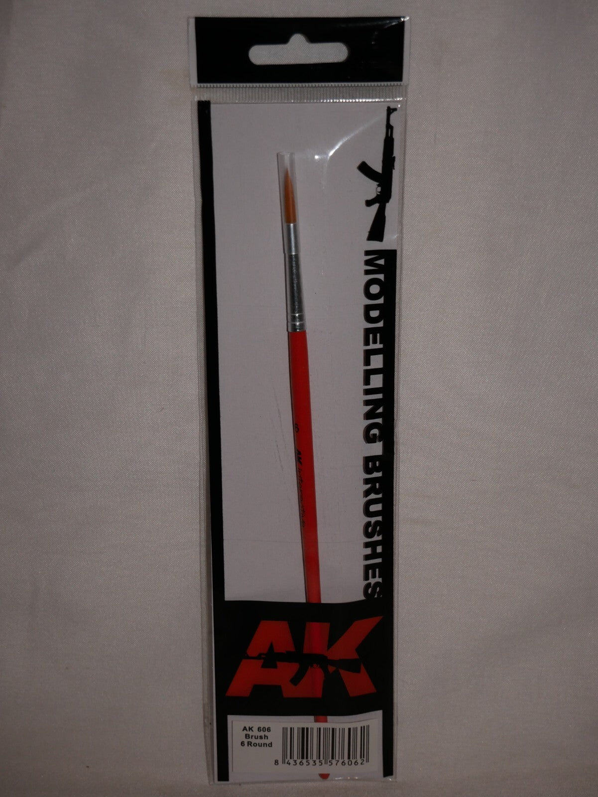 AK Interactive Size 6 Round Synthetic Hair Scale Modeling Paint Brushes - AK606