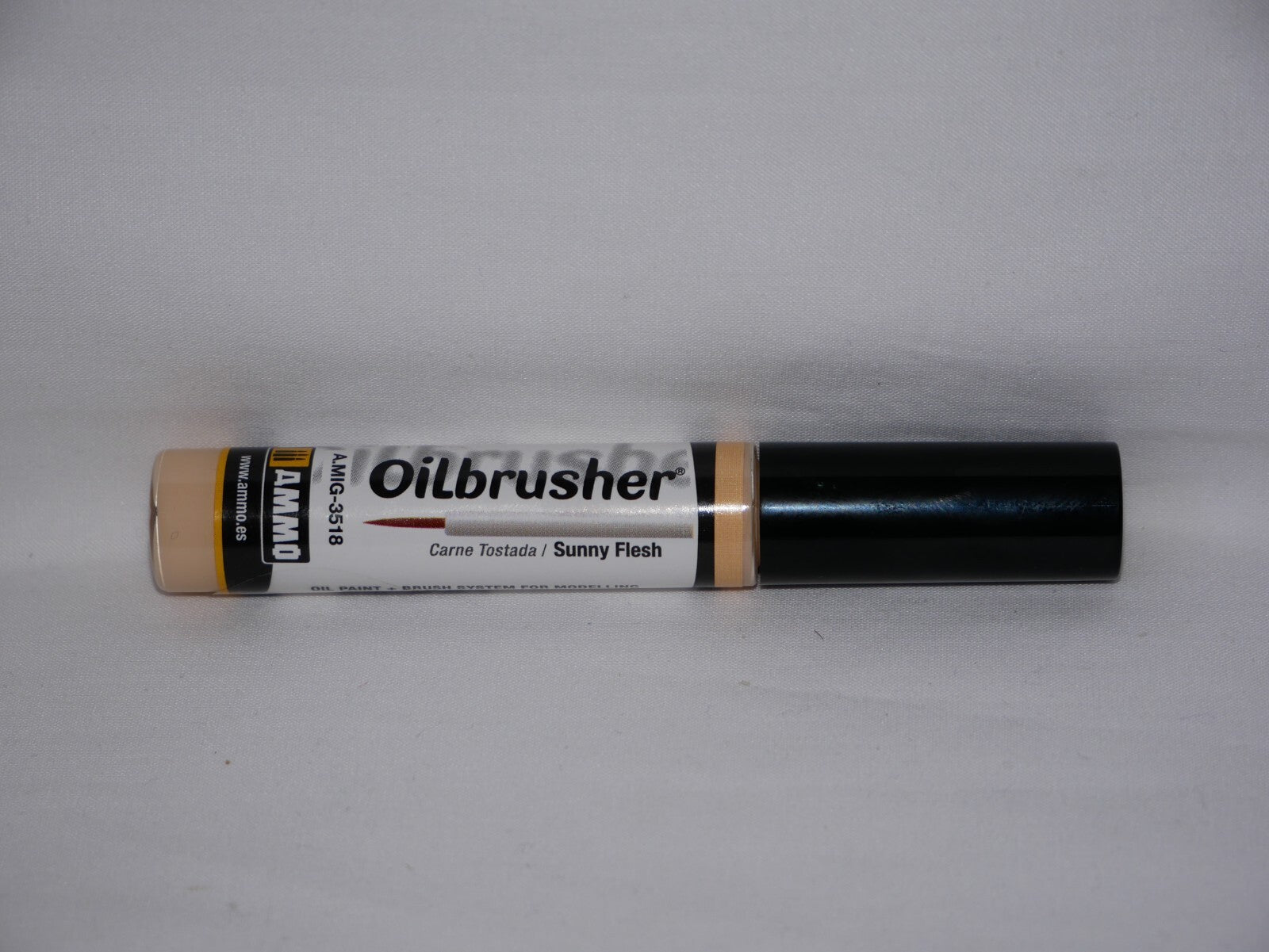 Ammo By Mig Jimenez Sunny Flesh Oilbrusher With Fine Brush Applicator A.MIG-3518