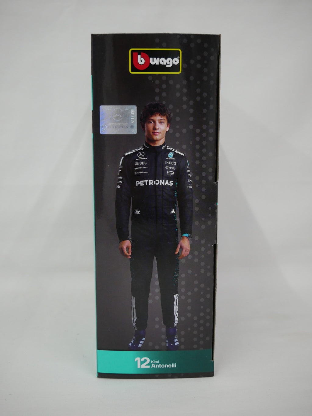 Burago 1:43 Scale Mercedes-AMG Petronas Forumla One Team Pit Pass Diorma Playset - #18-38458A