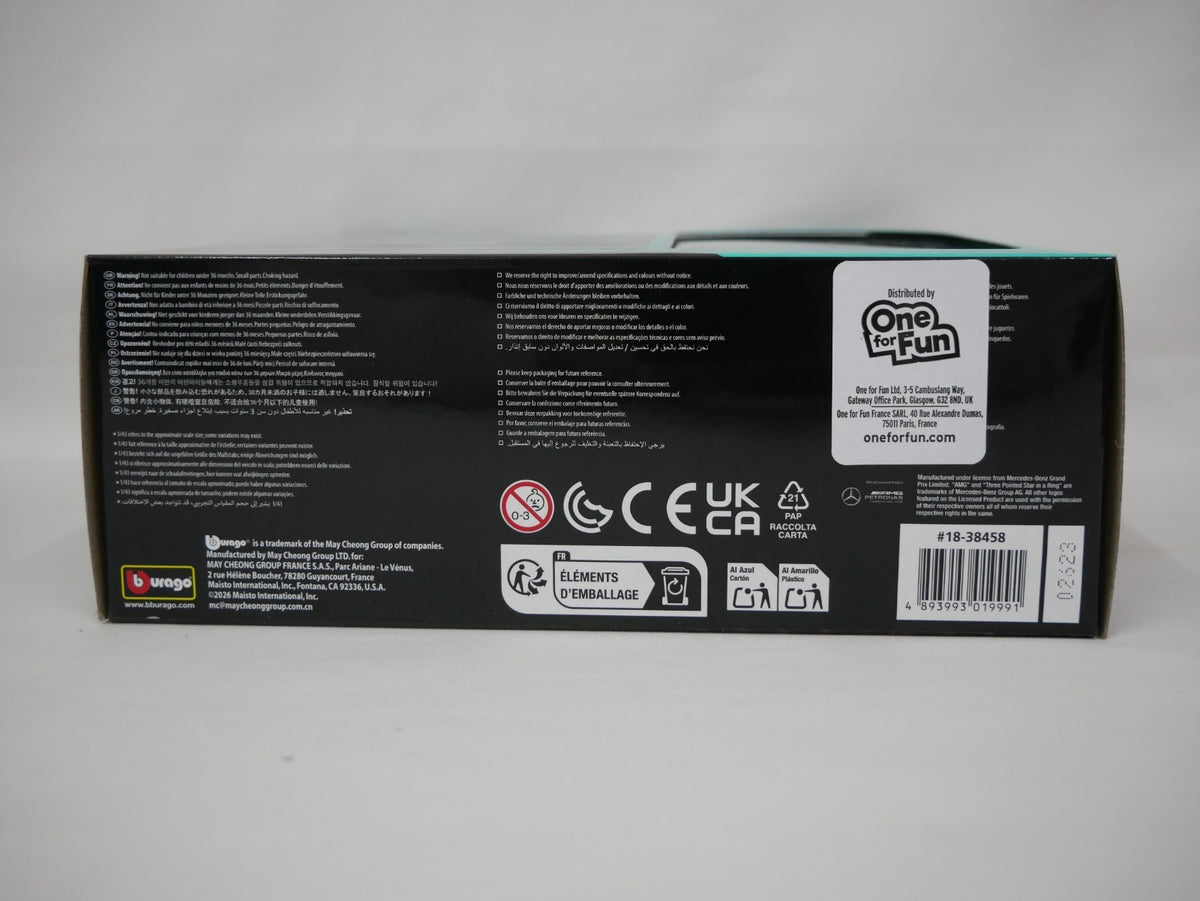 Burago 1:43 Scale Mercedes-AMG Petronas Forumla One Team Pit Pass Diorma Playset - #18-38458A