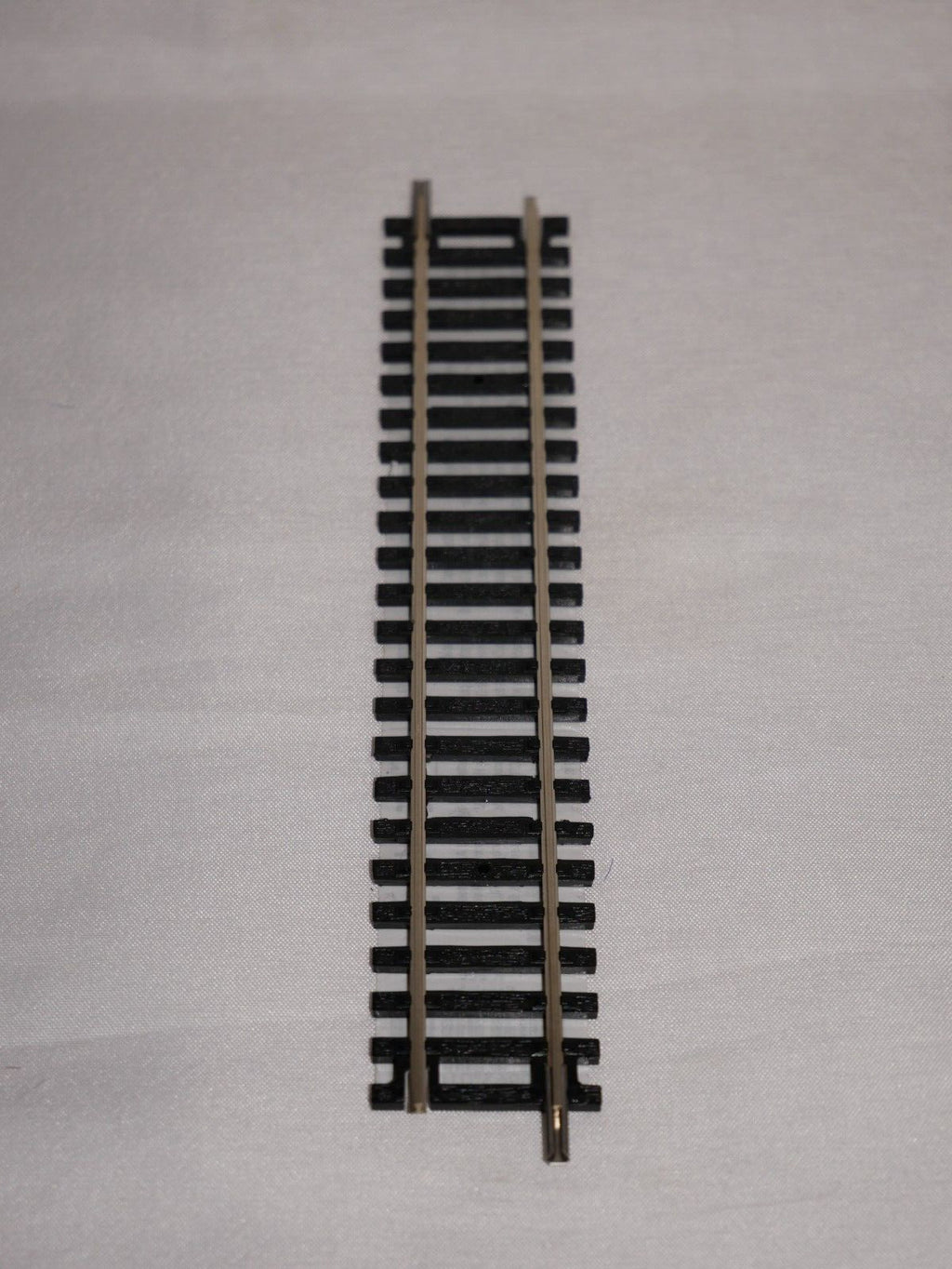 Hornby 1:76 Scale Model Railway Track Single Piece Standard Straight Track R600