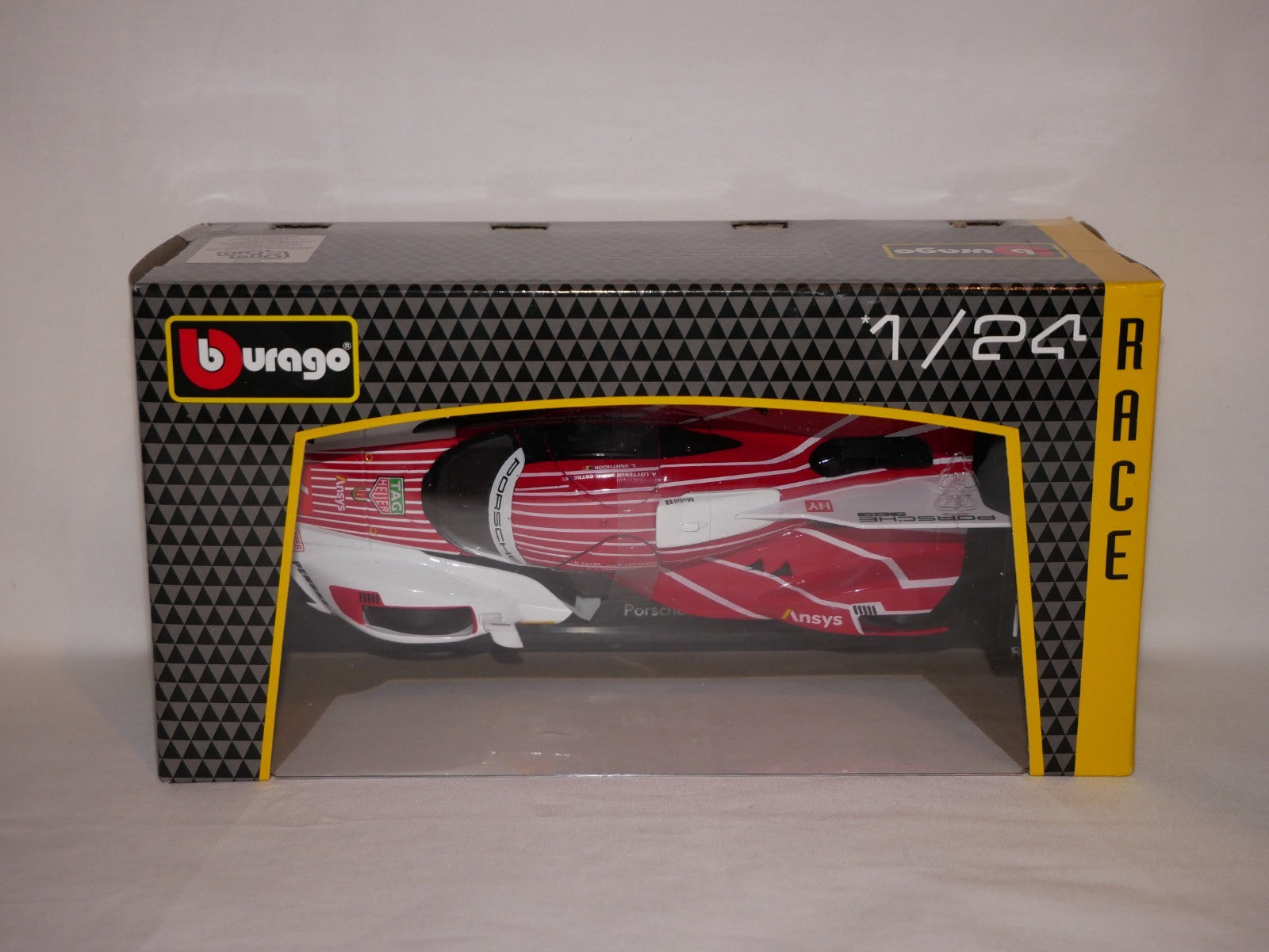 Burago 1:24 Scale Porsche 963 (No.6) Penske Motorsport WEC Hypercar - #18-28042