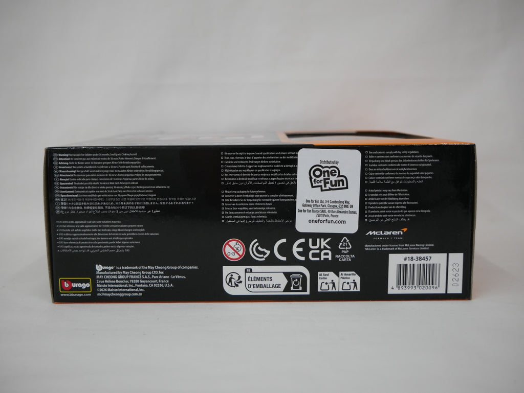 Burago 1:43 McLaren MCL39 Australian GP 2025 O.Piastri Pit Pass Diorma Playset -  #18-38457P
