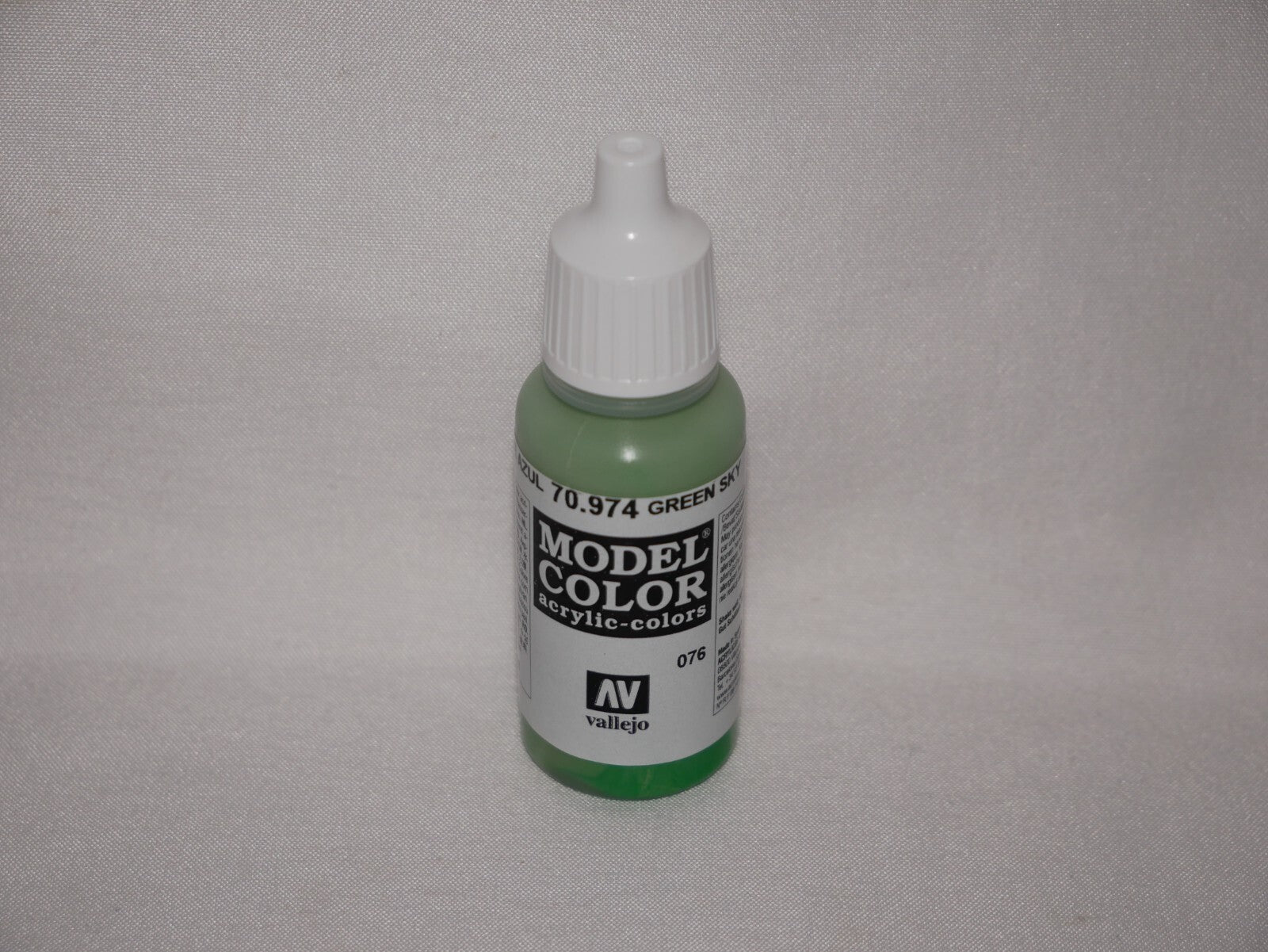 Vallejo Model Color Green Sky Acrylic 17ml/0.57 fl oz Dropper Bottle 70.974