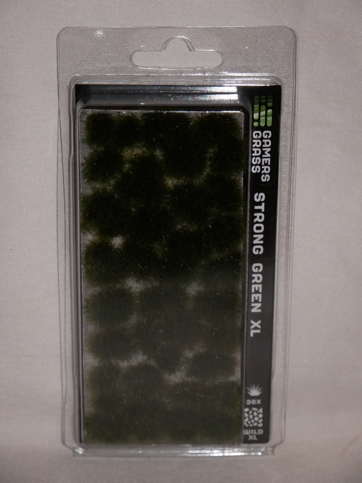 Gamers Grass Wild Strong Green XL 12mm Tufts For Mini Bases 36 Per Pack GG12-SG