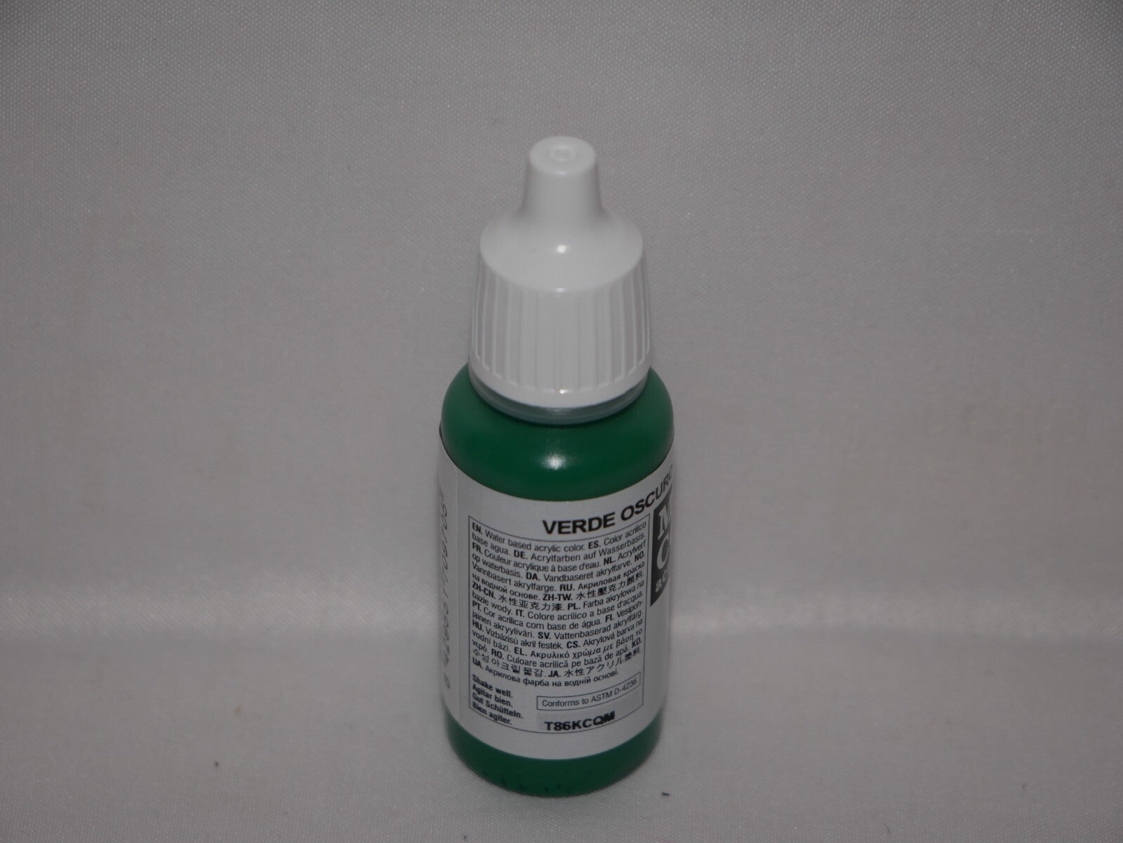 Vallejo Model Color Deep Green Acrylic 17ml /0.57 fl oz Dropper Bottle - 70.970