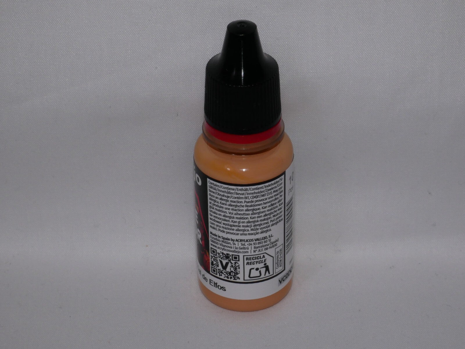 Vallejo Game Color Acrylic Elf Skin Tone 18ml/0.6 fl oz Dropper Bottle - 72.004