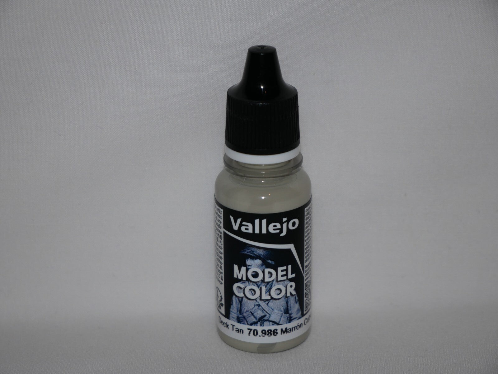 Vallejo Model Color Deck Tan Acrylic 18ml/0.60 fl oz Dropper Bottle - 70.986