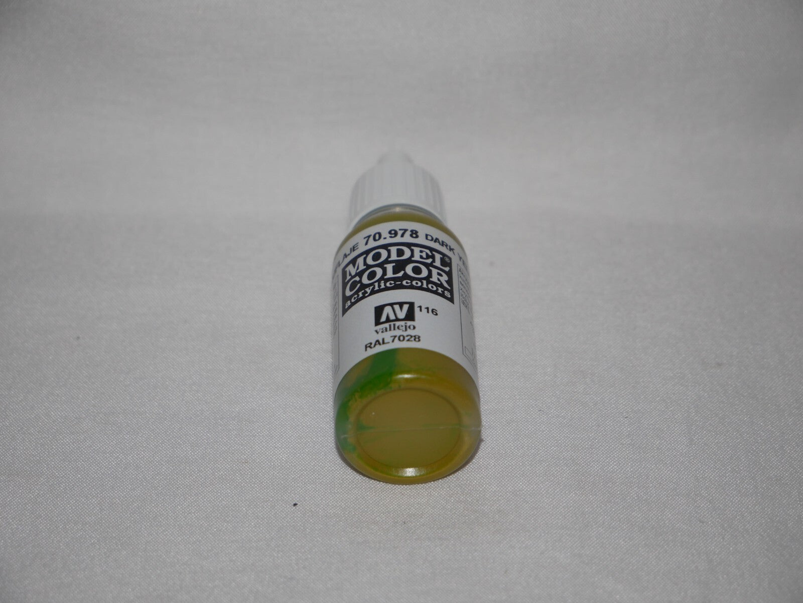 Vallejo Model Color Dark Yellow Acrylic 17ml/0.57 fl oz Dropper Bottle - 70.978