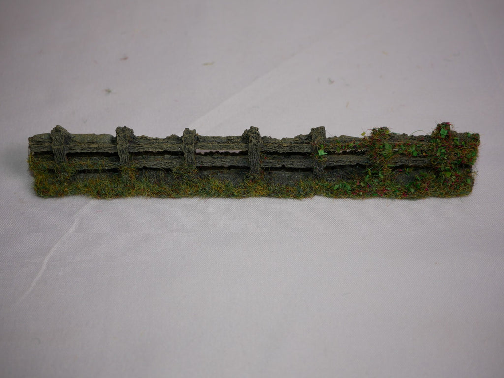 Javis "Countryside" Scenics "OO" Rough Weatherd Fencing With Foliage PF7
