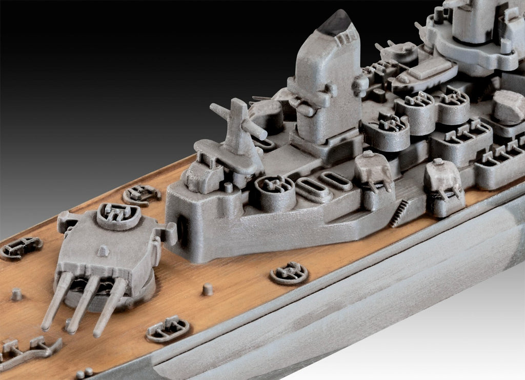 Revell 1:1200 USS New Jersey (BB-62) US Battleship Model Kit Skill Level 4 05183
