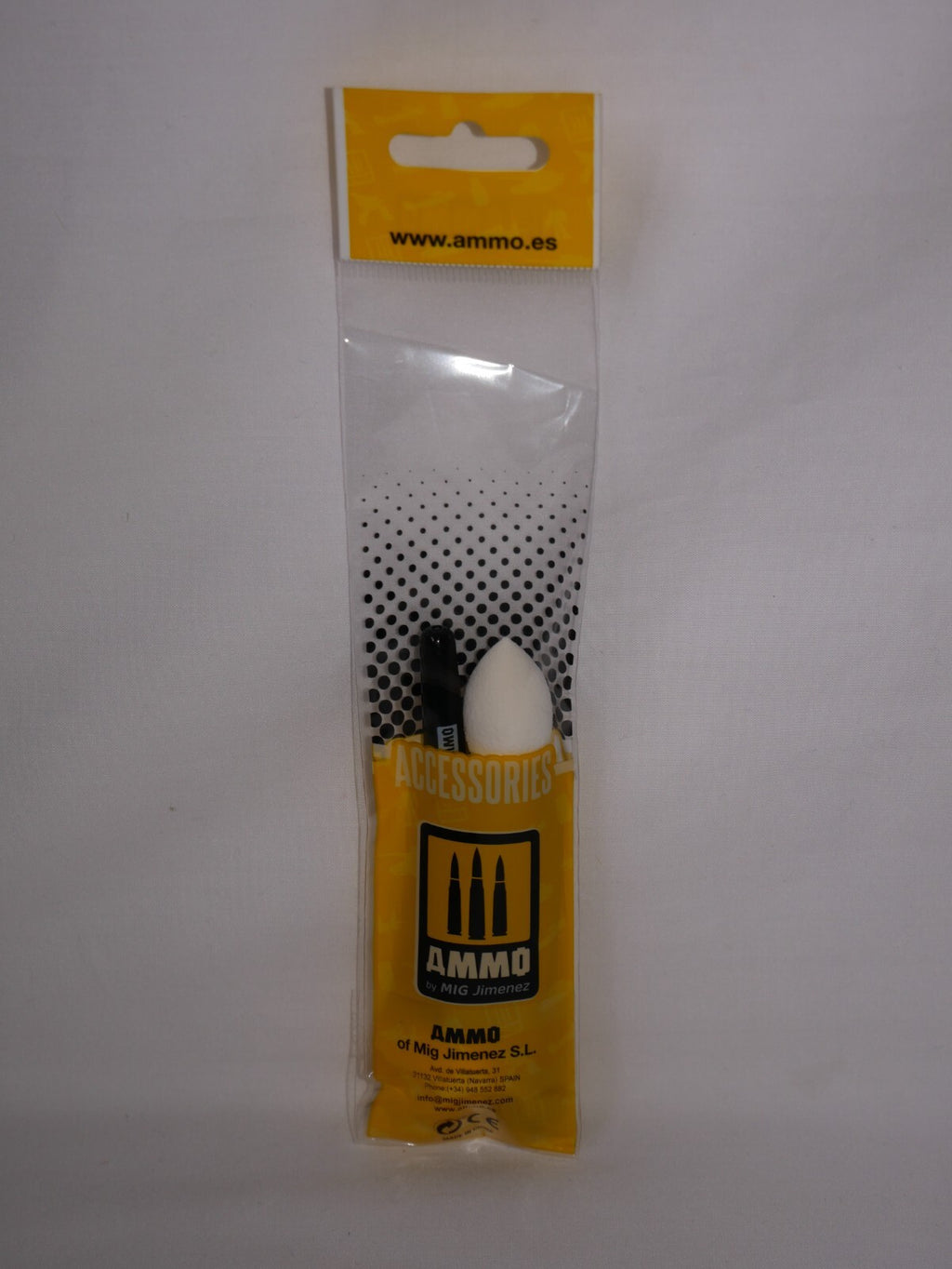 Ammo By Mig Jimenez Teardrop Shaped Detail Sponge With Plastic Handle - A.MIG-8577