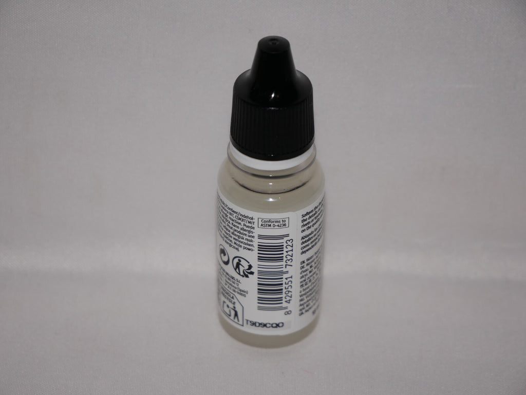Vallejo Auxiliary Products Decal Softener 18ml/0.60 fl oz Dropper Bottle 73.212
