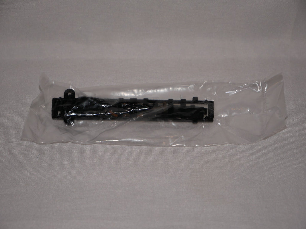 Hornby 1:76 Model Railway Track Accessories Uncoupling Ramp & Marker Post - R617