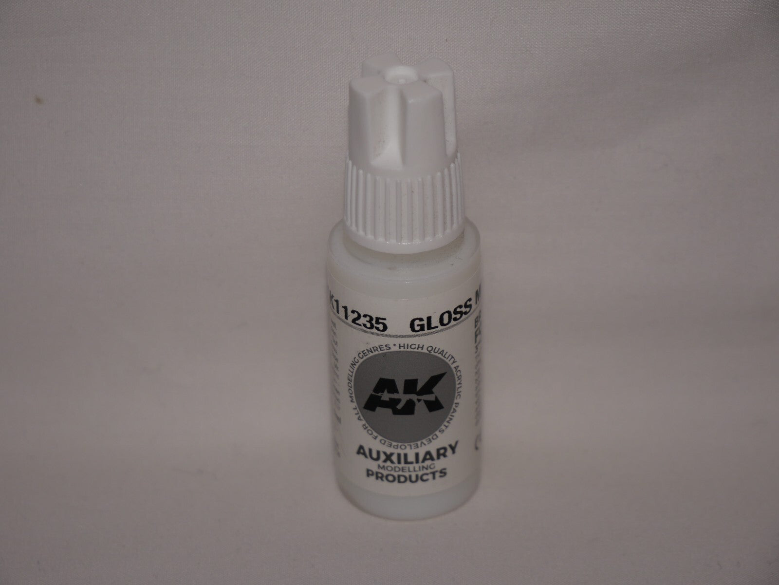 AK Interactive Auxiliary Products Range Gloss Medium 17ml Dropper Bottle AK11235