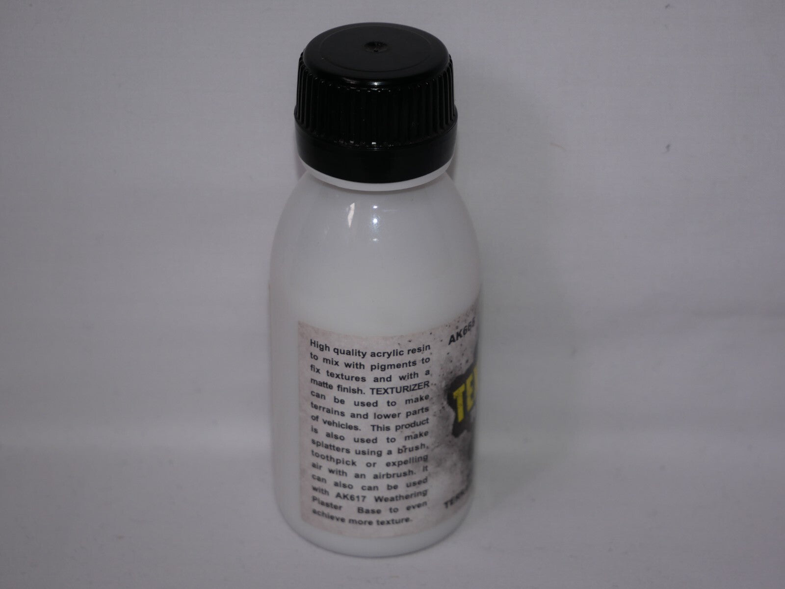 AK Interactive Acrylic Resin Texturizer To Fix Pigments 100ml Bottle - AK665