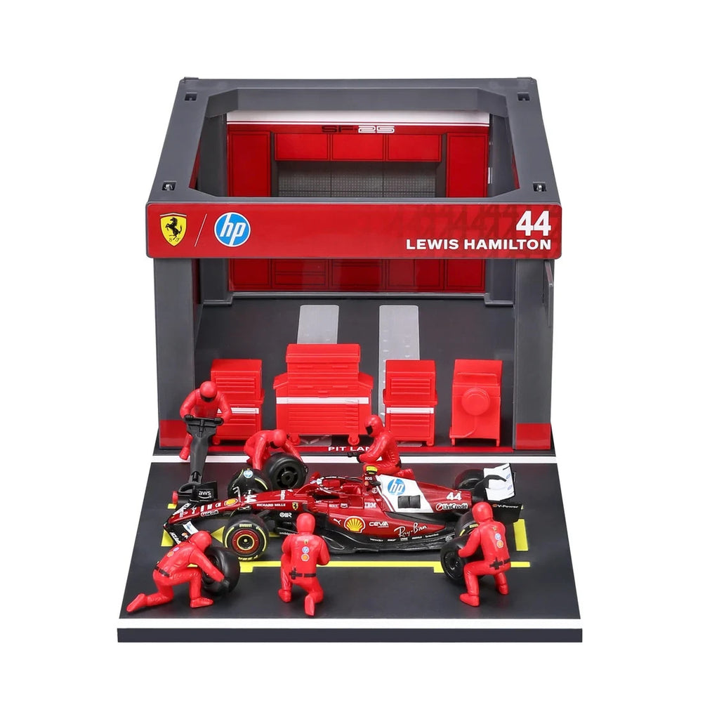 Burago 1:43 Scuderia Ferrari Formula One Team L.Hamilton Pit Pass Diorma Playset - #18-36865H