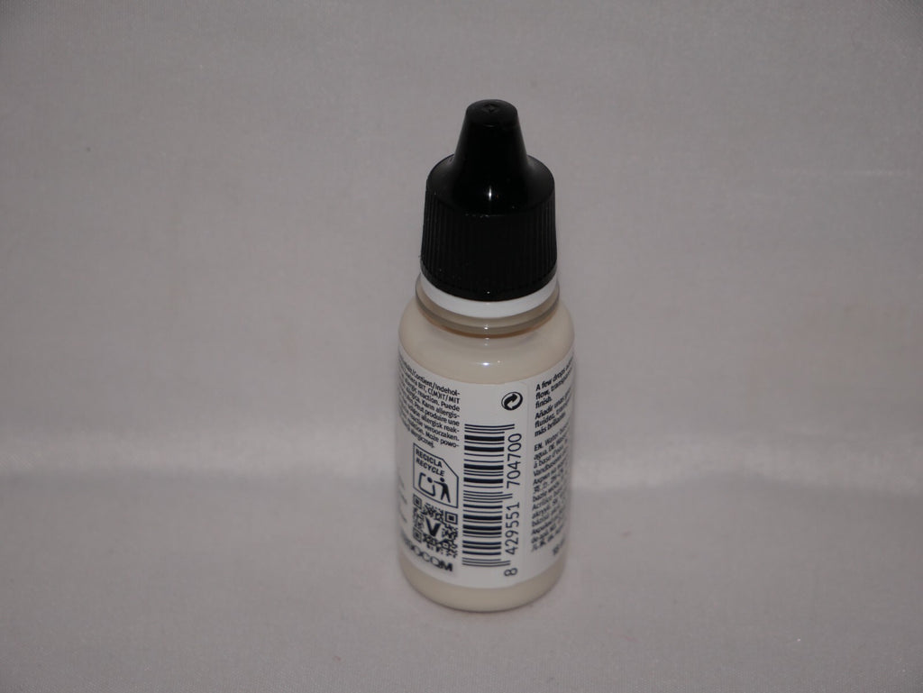 Vallejo Auxiliary Products Gloss Medium 18ml/0.60 fl oz Dropper Bottle - 70.470