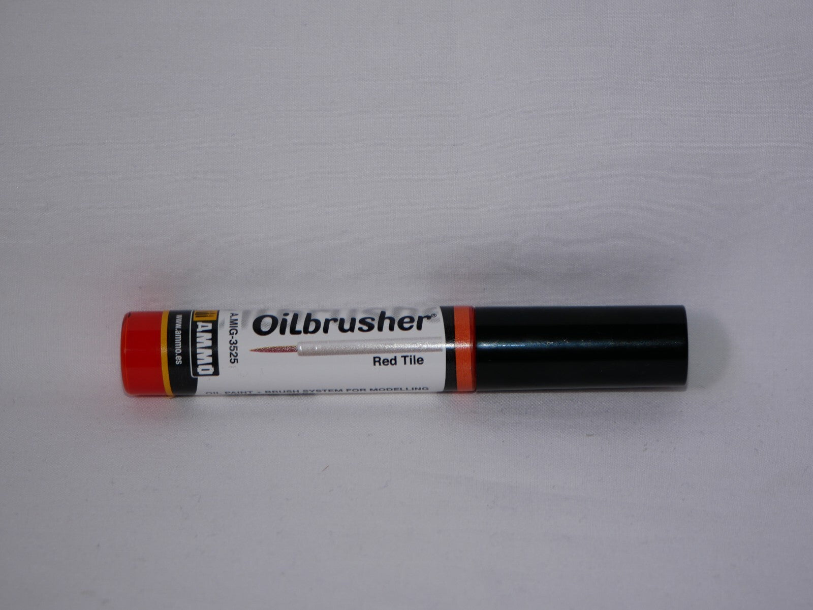 Ammo By Mig Jimenez Red Tile Oilbrusher With Fine Brush Applicator - A.MIG-3525