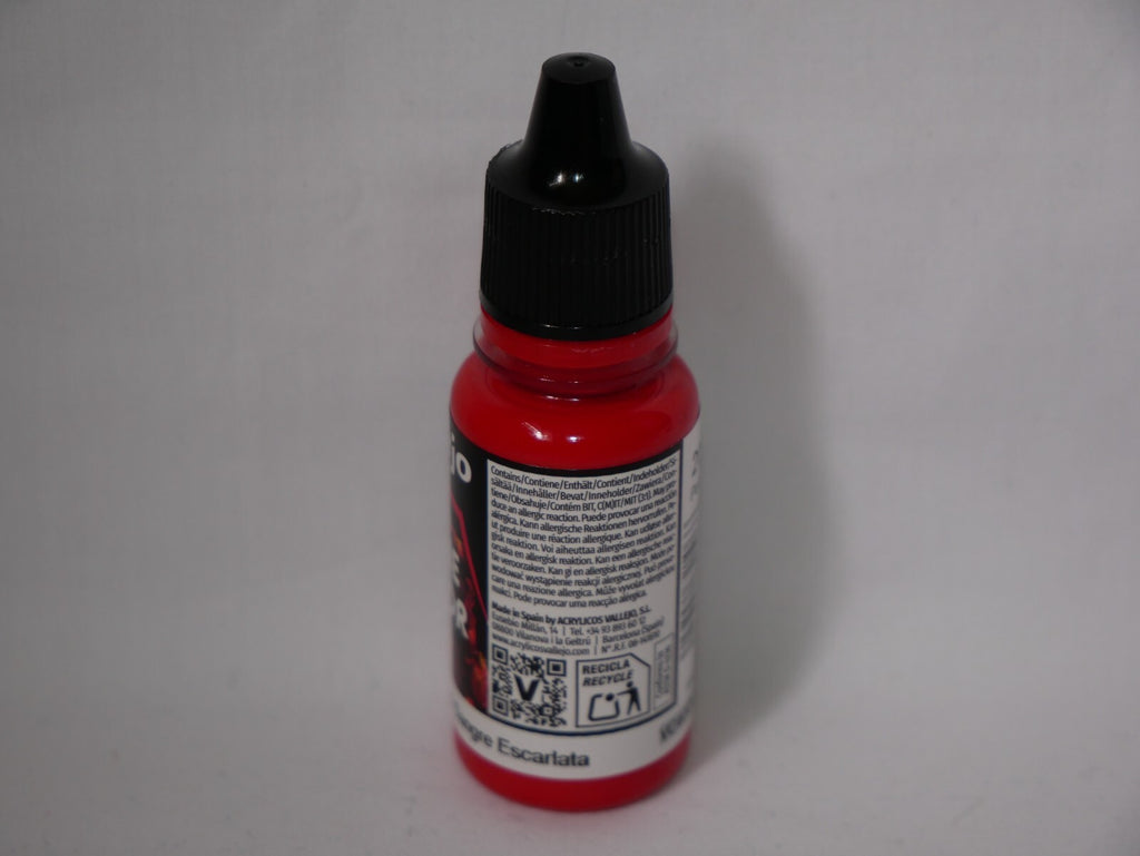 Vallejo Game Color Acrylics Scarlet Blood 18ml/0.6 fl oz Dropper Bottle - 72.106