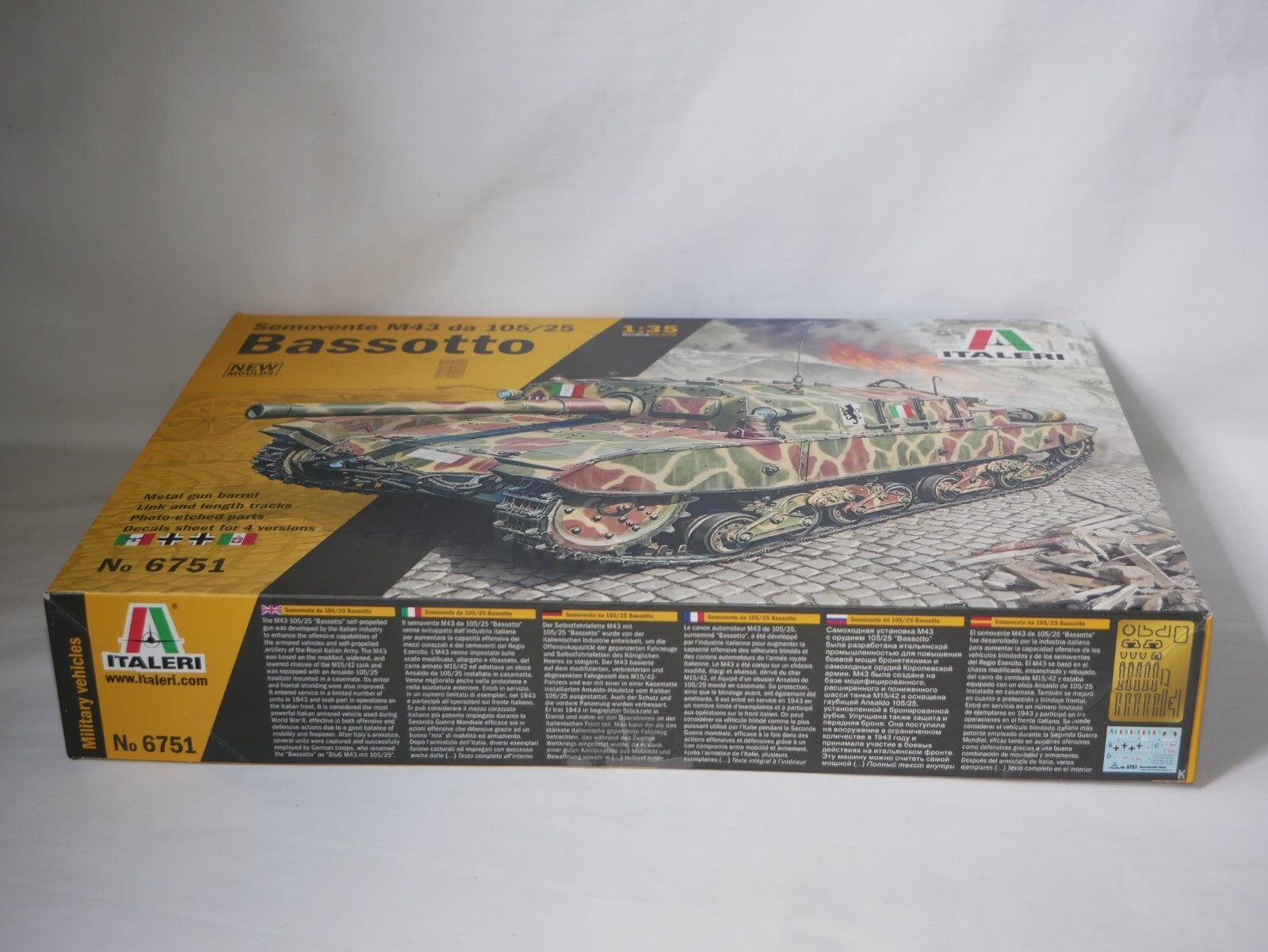 Italeri 1:35 Scale Semovente M43 da 105/25 Bassotto Model Skill Level 4 - 6751