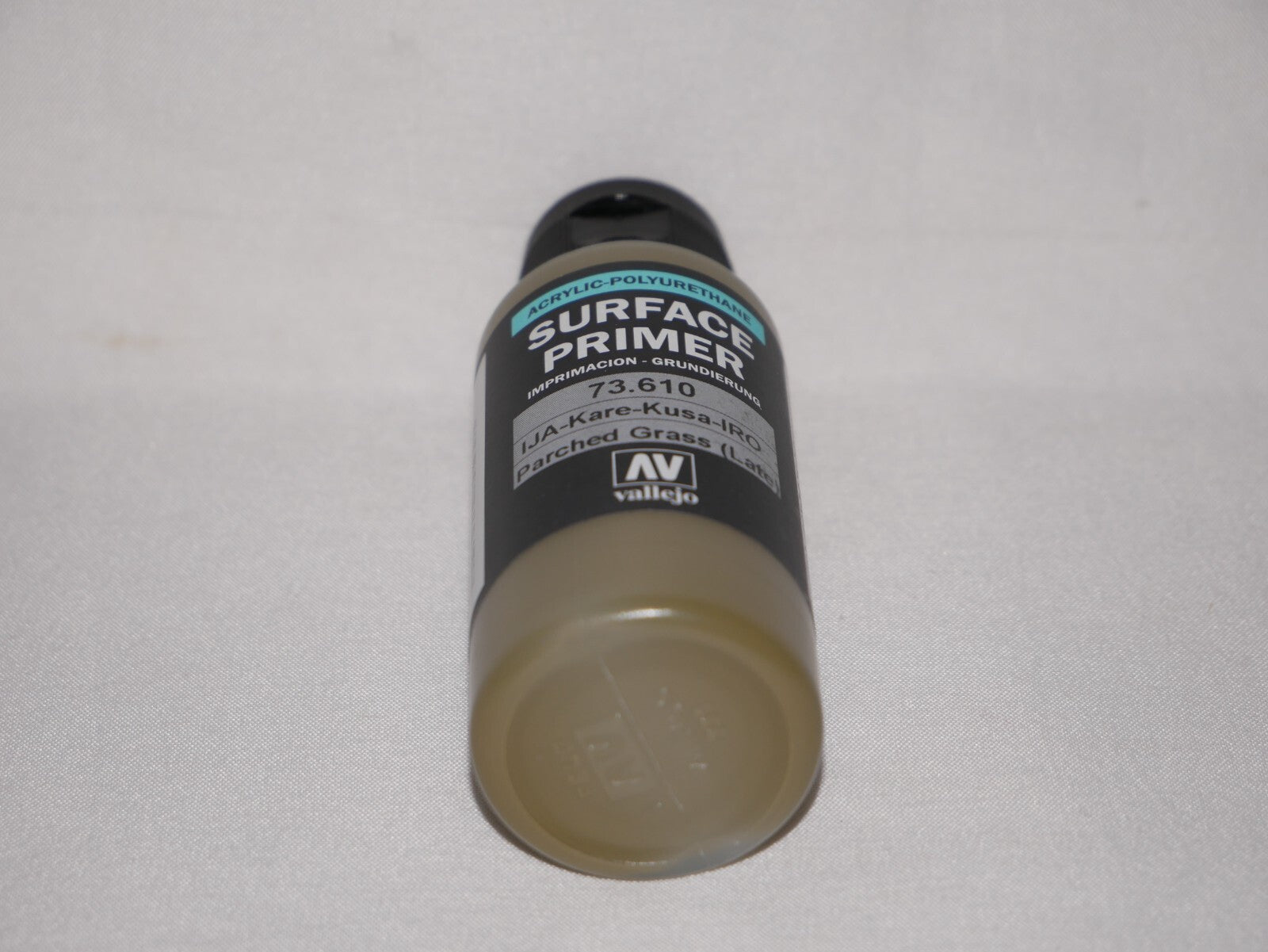 Vallejo Polyurethane Surface Primer Parched Grass (Late) 60ml Bottle - 73.610