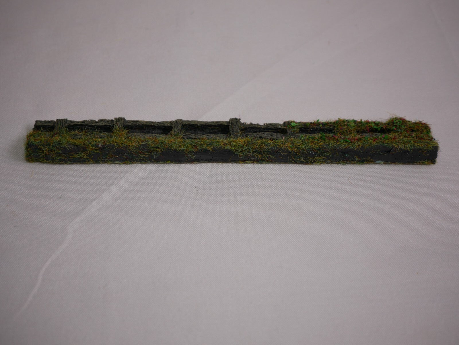 Javis "Countryside" Scenics "OO" Rough Weatherd Fencing With Foliage PF7