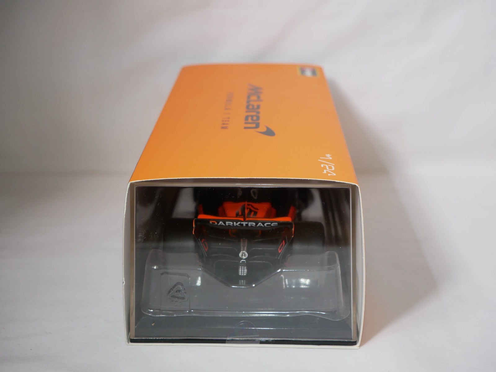 Burago 1:24 McLaren MCL38 Miami Grand Prix 2024 No.81 Oscar Piastri - #18-28033P